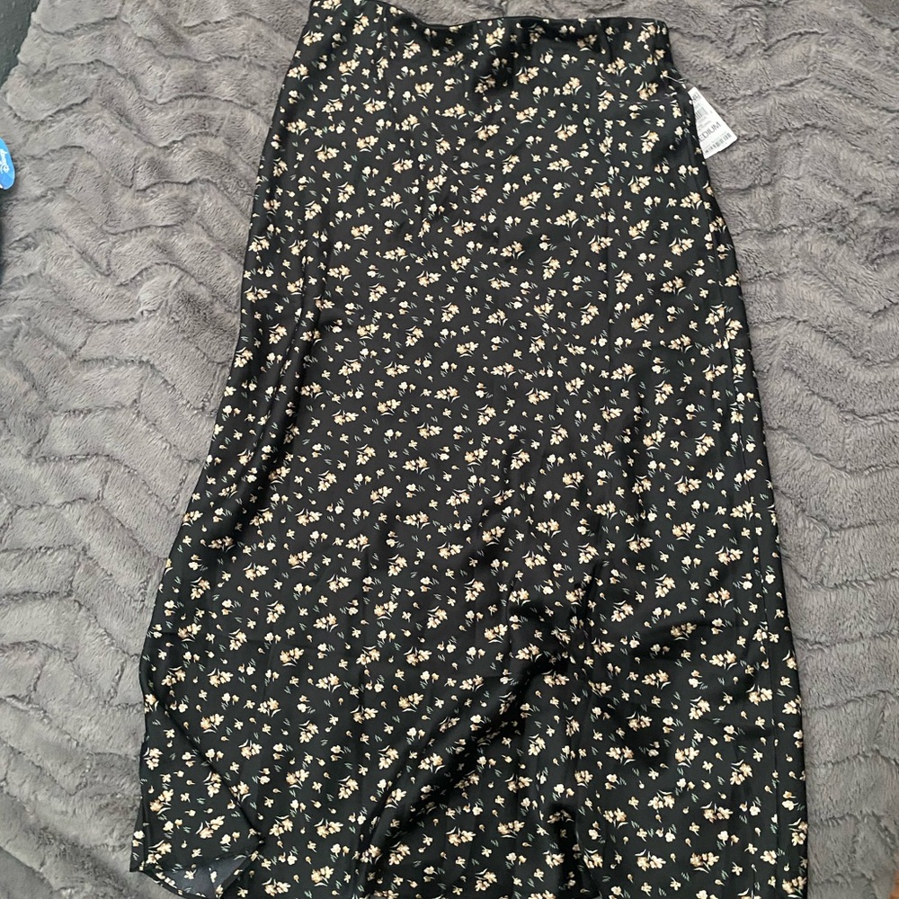 Black Silk like Midi Skirt with Floral Print